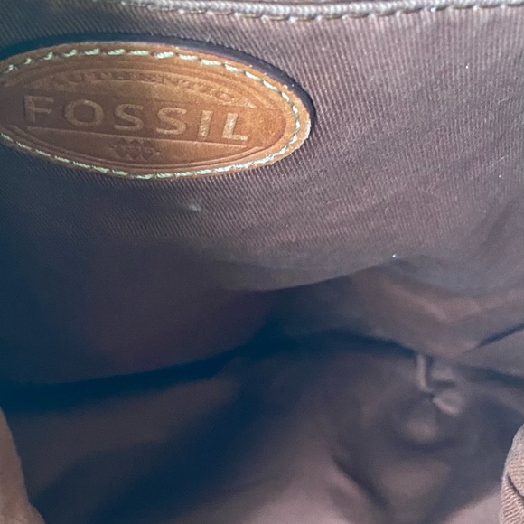 Fossil Pebble Leather Crossbody Bag - Picture 9 of 10